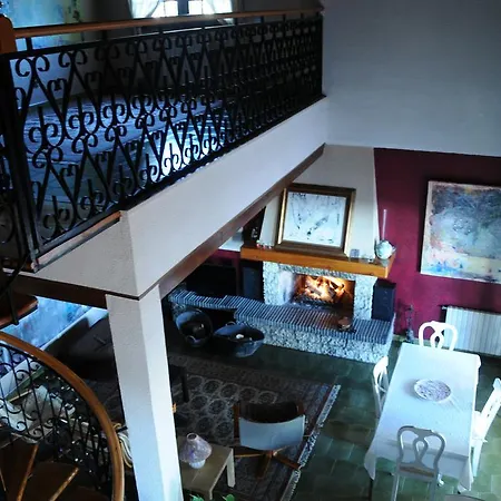 לינה וארוחת בוקר Casa Del Artista